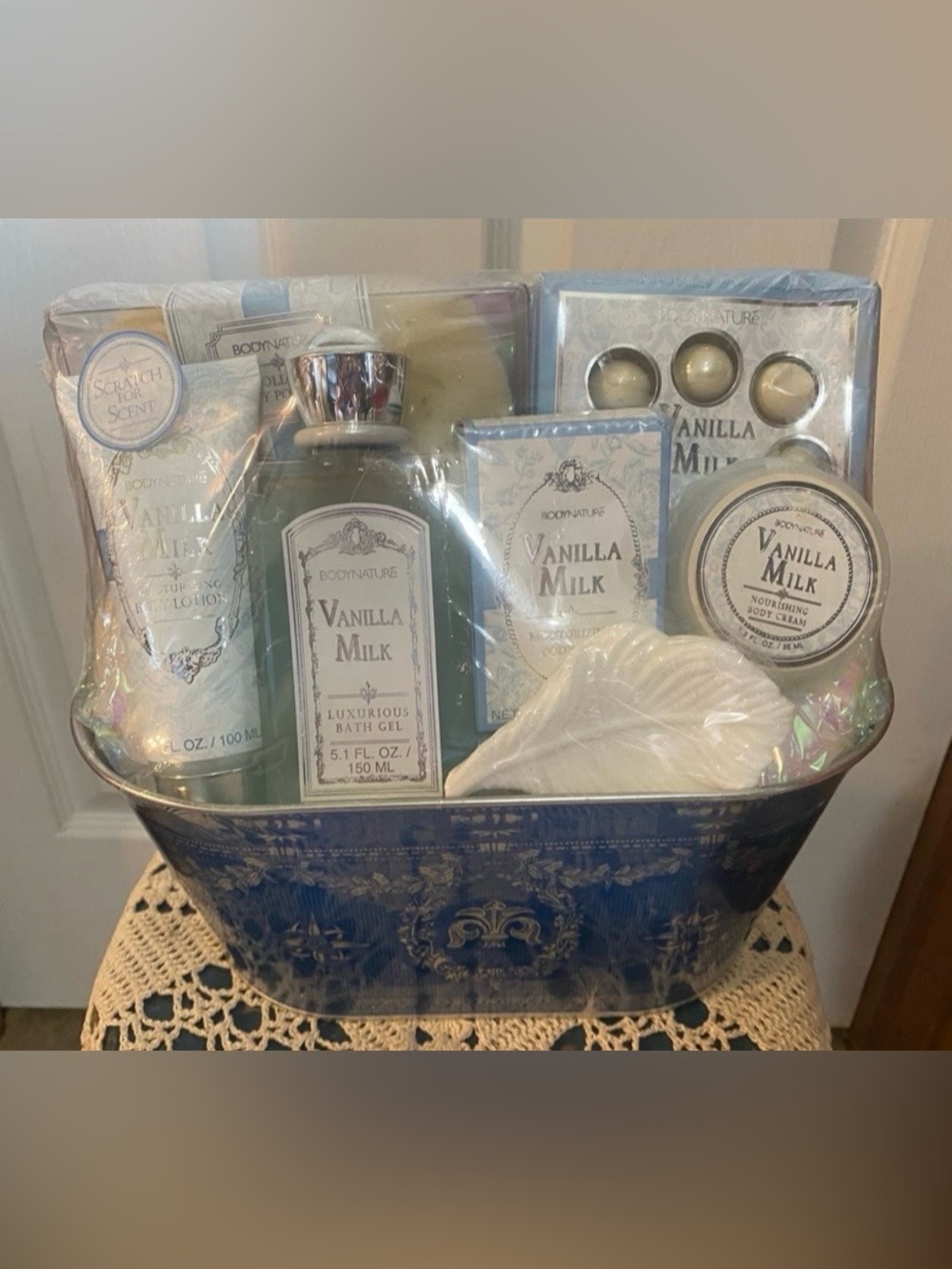 BodyNature Vanilla Milk Bath & Body Gift Basket ~New